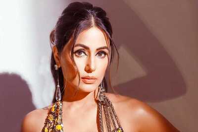 Hina Khan Oozes Hotness as She Poses Topless in a Bathtub; See Photos