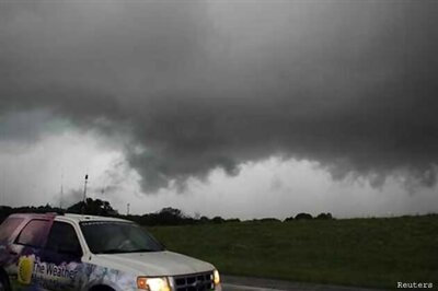 US: Tornadoes hit Oklahoma City, 2 deaths reported