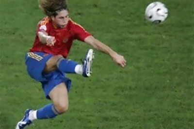 World Cup favourites march on