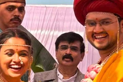 Marathi Actor Mugdha Vaishampayan Gets Hitched To Prathamesh Laghate In Traditional Style