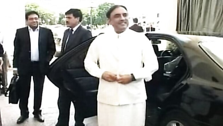 Zardari meets Gilani, Kayani before India visit