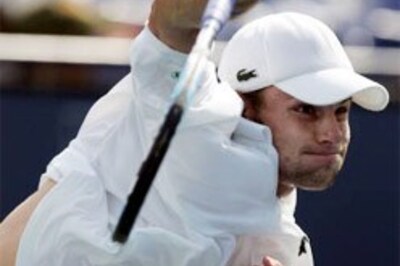 Roddick seeks new start with Connors