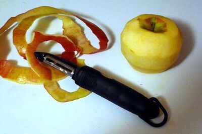 How to Carve Shrunken Head Apples