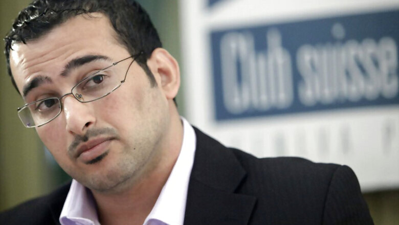 Iraqi Journalist Who Threw Shoes at George Bush Stands for Parliament