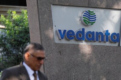 Vedanta Tanks 6%, Hits 52-Week Low After Moody's Rating Downgrade
