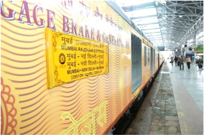 Indian Railways: Mumbai-New Delhi Rajdhani Express Modified With Tejas Coaches; See Video