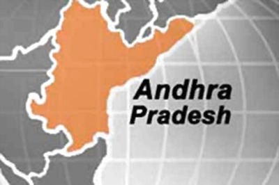 AP: Leopard, 350 sheep crushed under train