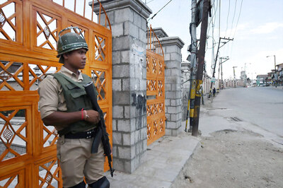 Curfew, Restrictions Continue in Kashmir for 51st Day
