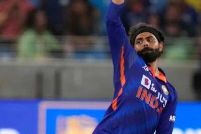 Injured Ravindra Jadeja Set to Miss 2022 T20 World Cup, Will Undergo Knee Surgery: Report