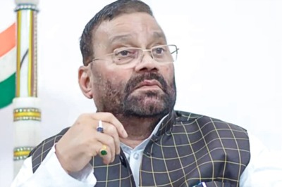 Man Hurls Shoe at Swami Prasad Maurya in Agra, Arrested