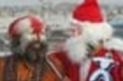 Pics: X-mas revelry across the world