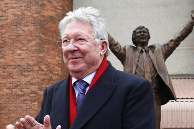 Sir Alex Ferguson Unveils a Statue of Himself in Aberdeen, Legendary Manager Describes it as a 'Fantastic Honour'