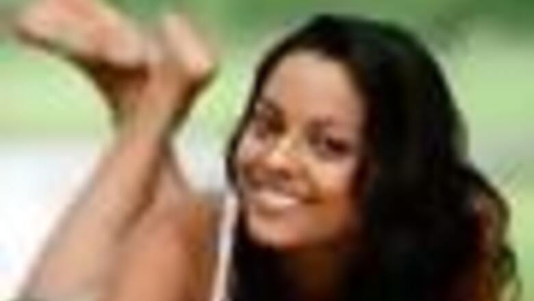 View Chat: After Rampal, Rock On babe eyes Ranbir