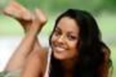 View Chat: After Rampal, Rock On babe eyes Ranbir