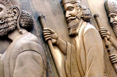 US Ambassador Garcetti Extends Heartfelt Nowruz Greetings to Parsi Community In India