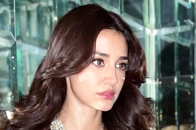 Disha Patani Gets Mobbed By Fans In Dubai On Birthday Eve; Maintains Composure Like A Boss