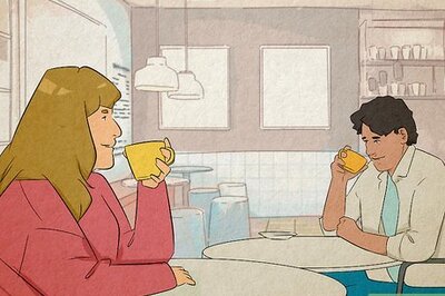 Subtle Signs That He Secretly Likes You (According to Psychology)