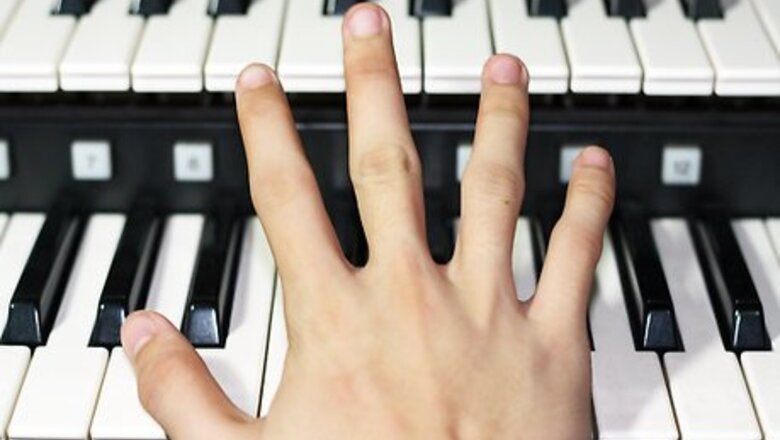 How to Play a Chromatic Scale on Piano