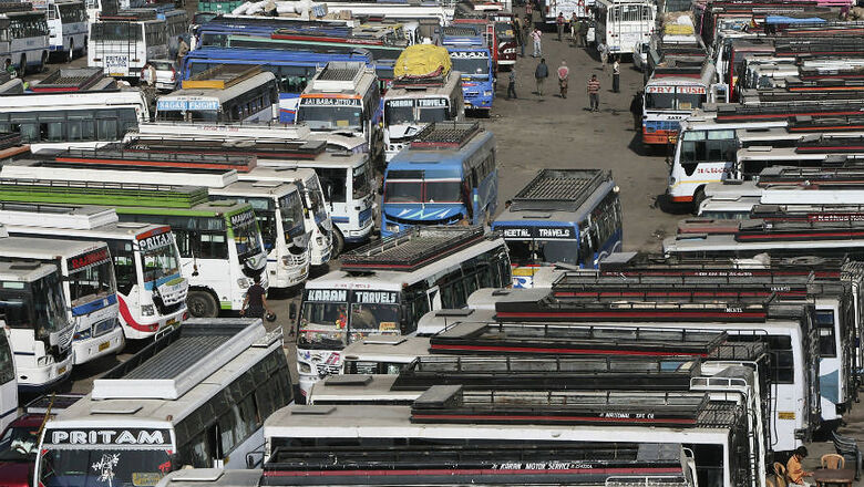 3 Killed as Bus Catches Fire in Karnataka