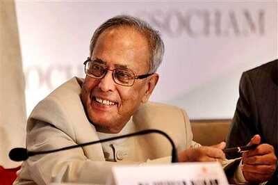 Pranab avoided going to school, says elder sister