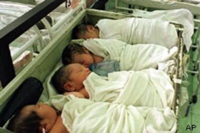 Dad, 50 moms, 100 kids is happy family