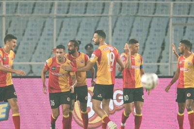 ISL 2023-24: Cleiton and Nandhakumar Net Two Each as East Bengal Thrash NorthEast United 5-0