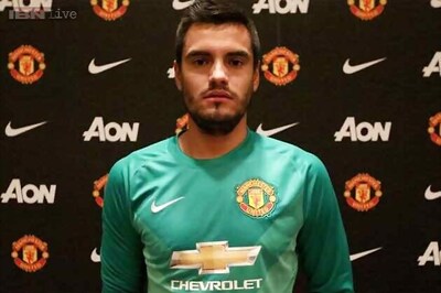 Manchester United sign Argentinian goalkeeper Sergio Romero