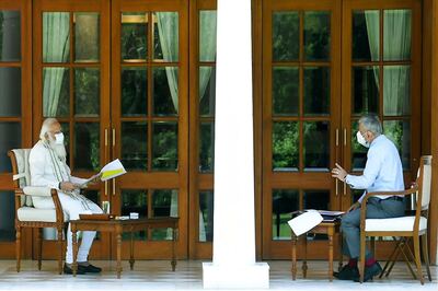 PM Modi Meets General Rawat, Reviews Preparations by Armed Forces in Covid-19 Fight