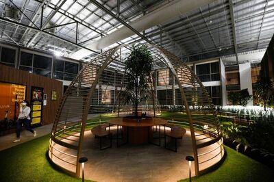 Singapore Postpones Travel Bubble With Hong Kong Due to 'Evolving Covid-19 Situation'