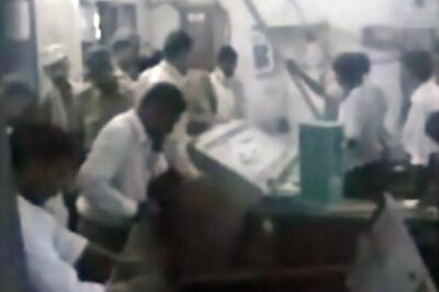 Naxals blow up mobile tower, burn bus in Bihar