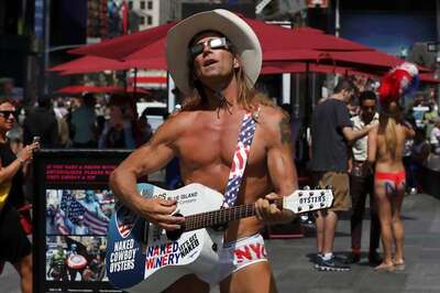 Naked Cowboy Bravely Sings of Love for Donald Trump in Mexico