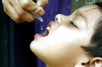 Pakistani Taliban bans polio vaccination campaign