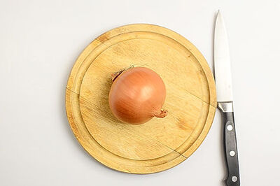 How to Cut an Onion
