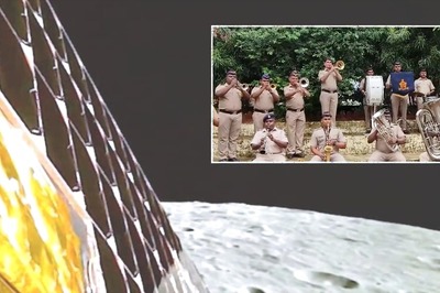 Mumbai Police Play 'Hum Honge Kamyab', Gives Musical Tribute Ahead of Chandrayaan-3 Landing