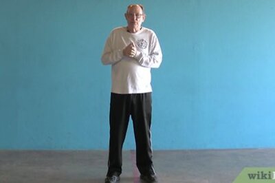 How to Go Into a Jeet Kune Do Stance