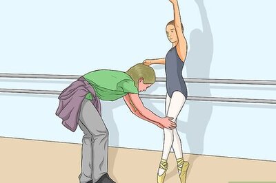 How to Stand En Pointe