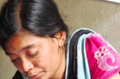 Hearing & Speech Impaired Girl from West Bengal Appears for Madhyamik Exams