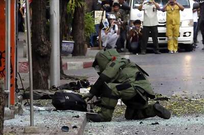 Two blasts rock Bangkok, leave 5 people injured