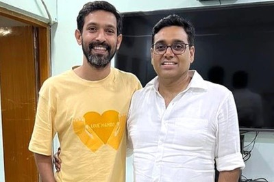12th Fail Star Vikrant Massey Meets IPS Manoj Sharma, Calls Him 'Asli Hero'; See Photo