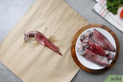 How to Clean and Prepare a Squid to Make Calamari