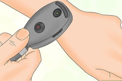 How to Use an Ophthalmoscope
