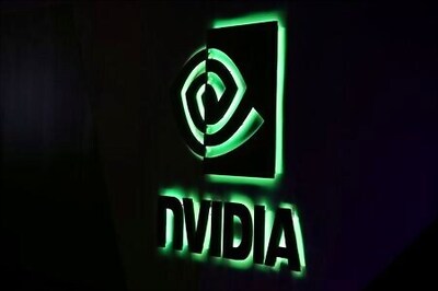 Nvidia beats estimates but data center results leave shares flat