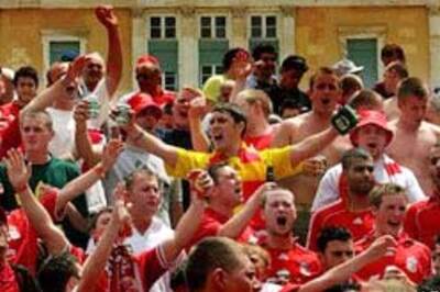 Gunners stand in Liverpool's firing line