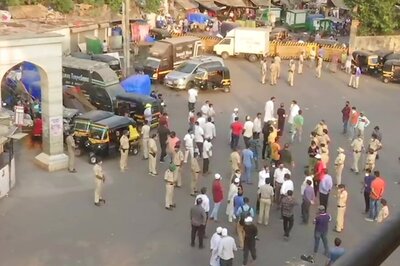 Maharashtra Govt, Centre Shift Blame as Migrants Come Out Amid Lockdown to Demand Transport Back Home