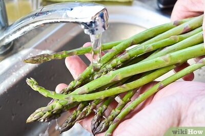How to Cook Asparagus on the Stove