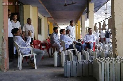 Lok Sabha poll: 56 per cent polling in ten LS seats in Maharashtra till 5 pm