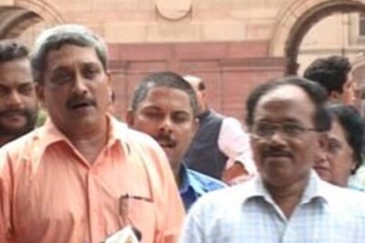 It's a murder of democracy in Goa, says Parikkar