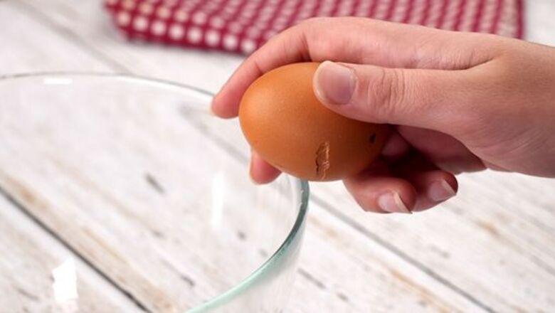 How to Break an Egg with One Hand