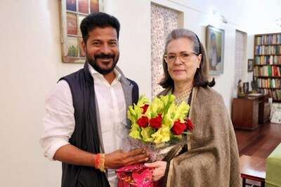 Telangana CM Meets Sonia Gandhi in Delhi, Urges Her to Contest LS Polls from State