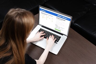 Parents spend 1.3X more time on Facebook than non-parents: Study